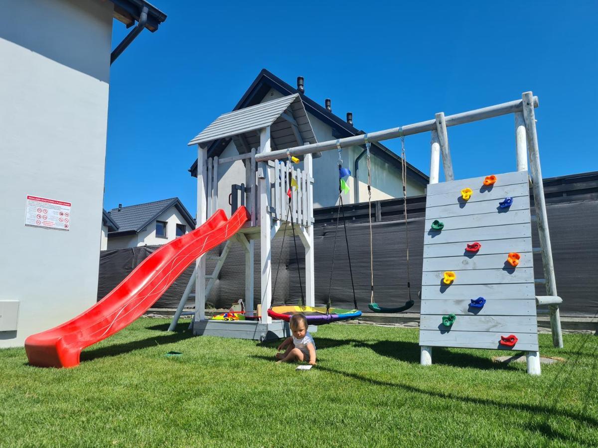 Domki Rajski Wypoczynek Z Basenem Jastrzębia Góra Exteriör bild