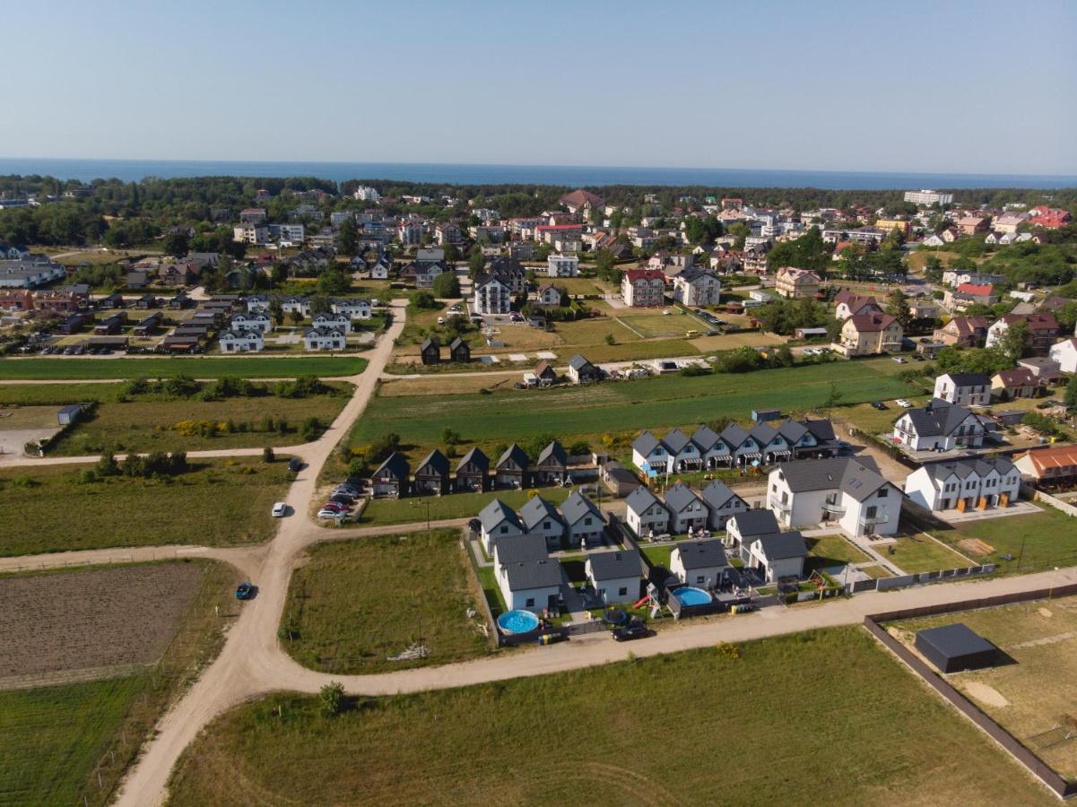 Domki Rajski Wypoczynek Z Basenem Jastrzębia Góra Exteriör bild